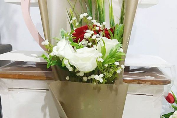 bouquet-palu-florist-1034E58C73-A58F-58CC-93EE-A7C531E9A001.jpg