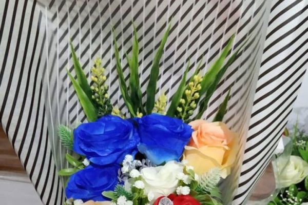 bouquet-palu-florist-1D88C51AE-6512-D9B0-90D6-4E5E402D9A5A.jpg