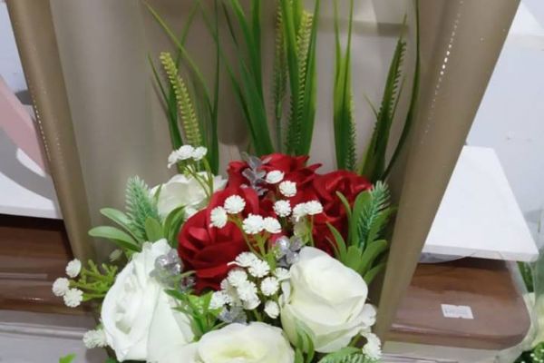 bouquet-palu-florist-443F8A912-2C3A-F2B9-55ED-226FB88FE696.jpg
